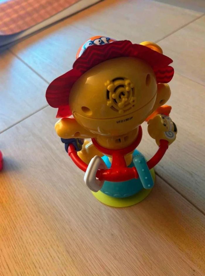 Hula  hoop  p tit  lion  à  ventouse  vtech - photo numéro 2