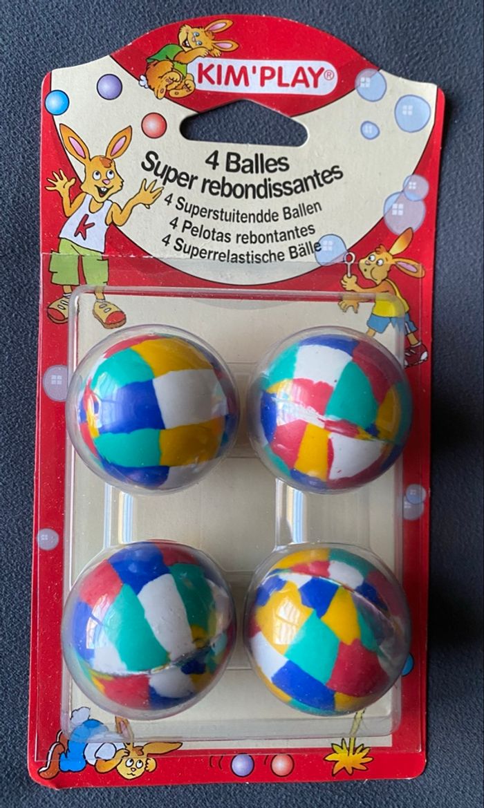 NEUF : lot de 4 balles super rebondissantes