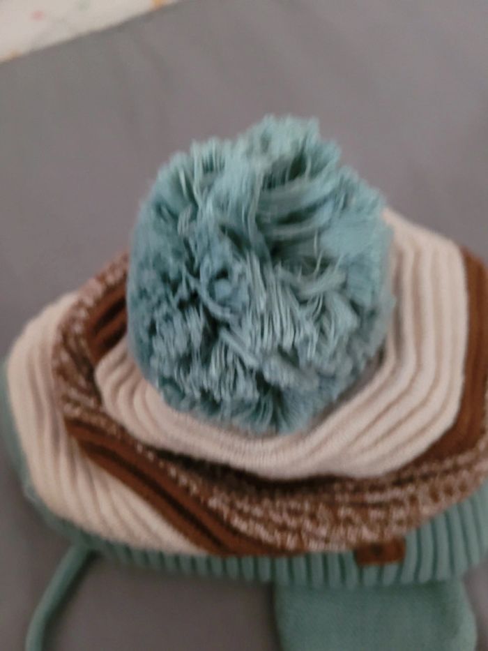 Bonnet à oreilles et pompon 44 cm - photo numéro 4