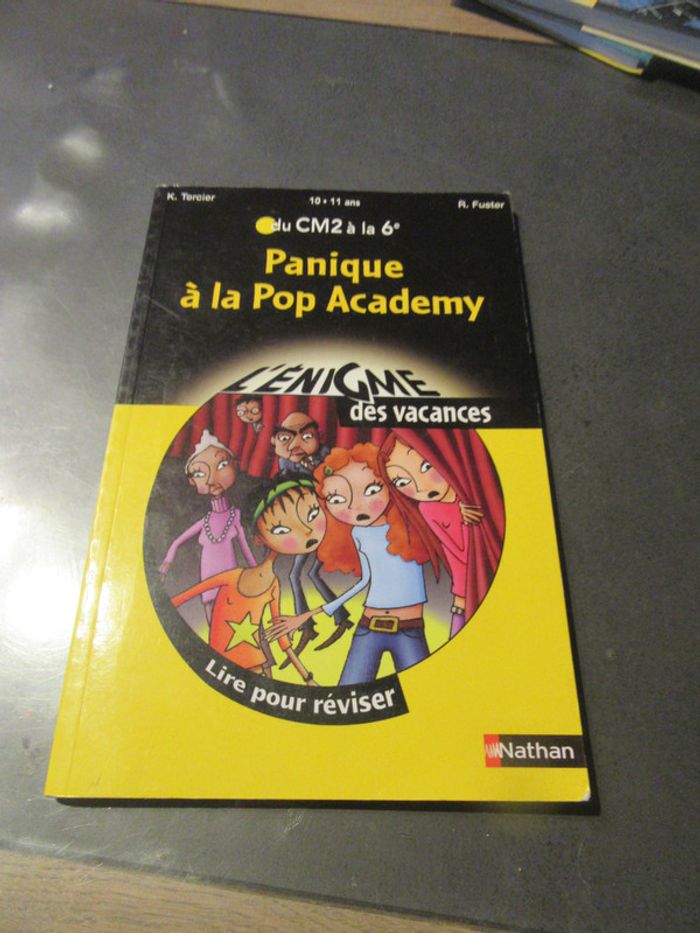 Livre " Panique à la pop Academy" Nathan