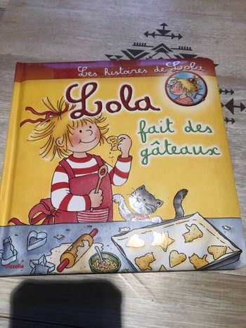 Lola fait des gâteaux