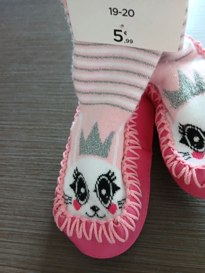 Chaussons/chaussettes fille 19-20 - photo numéro 2