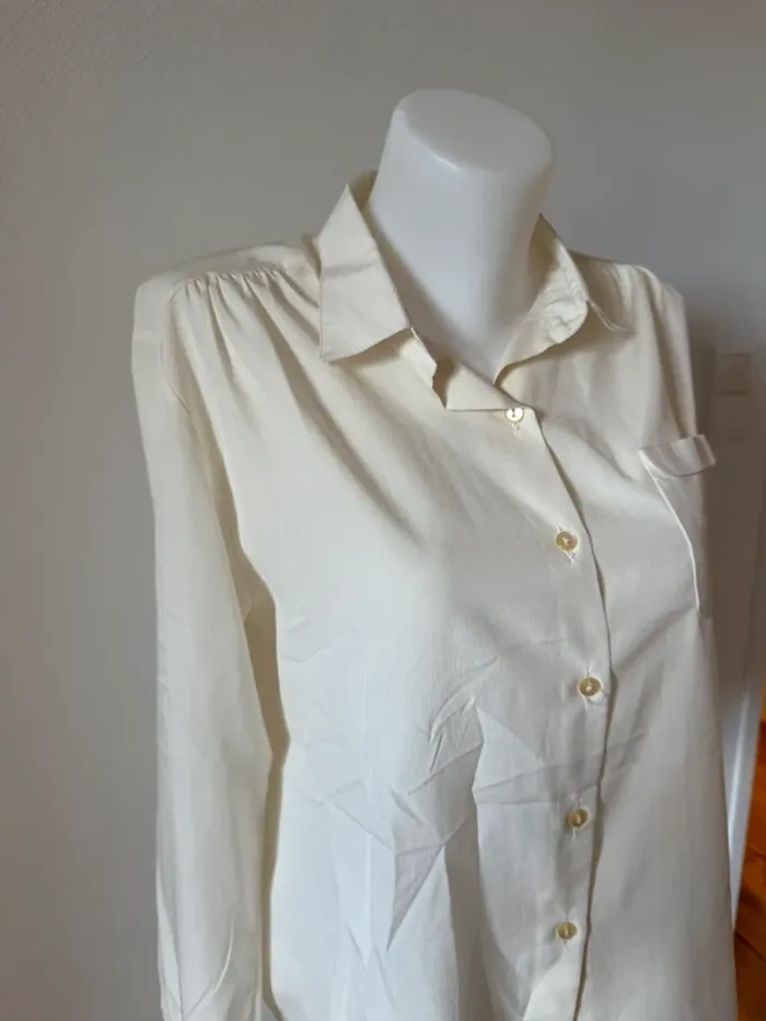 Chemise blanche vintage en tres bon état taille 40 - photo numéro 2