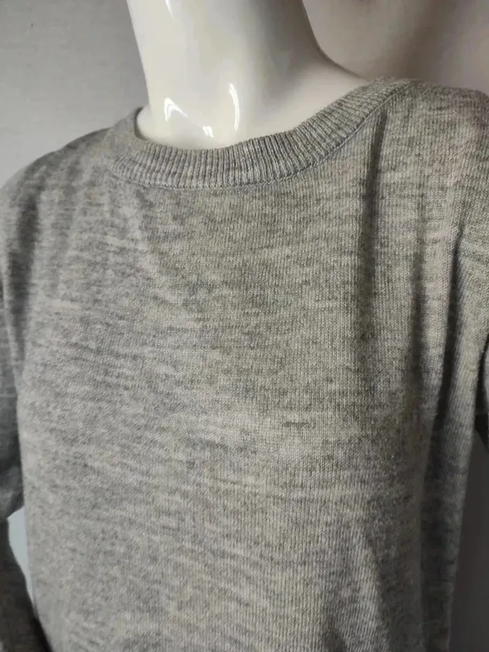 Pull gris dentelle - photo numéro 3