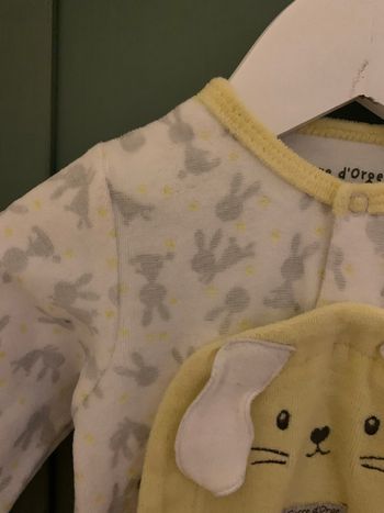 Dors bien lapins bébé 12m