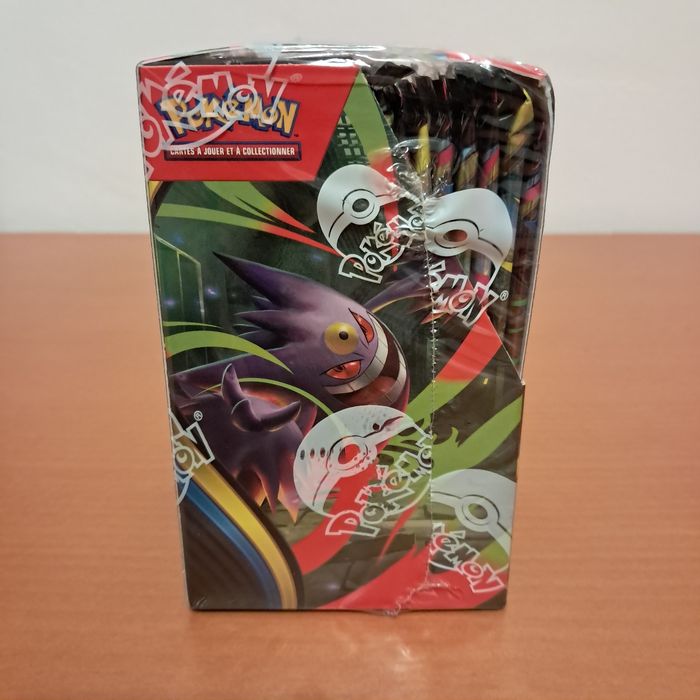 Demi display pokémon  Flammes fantasmagoriques  scellage sans trou mais plis sur carton - photo numéro 7