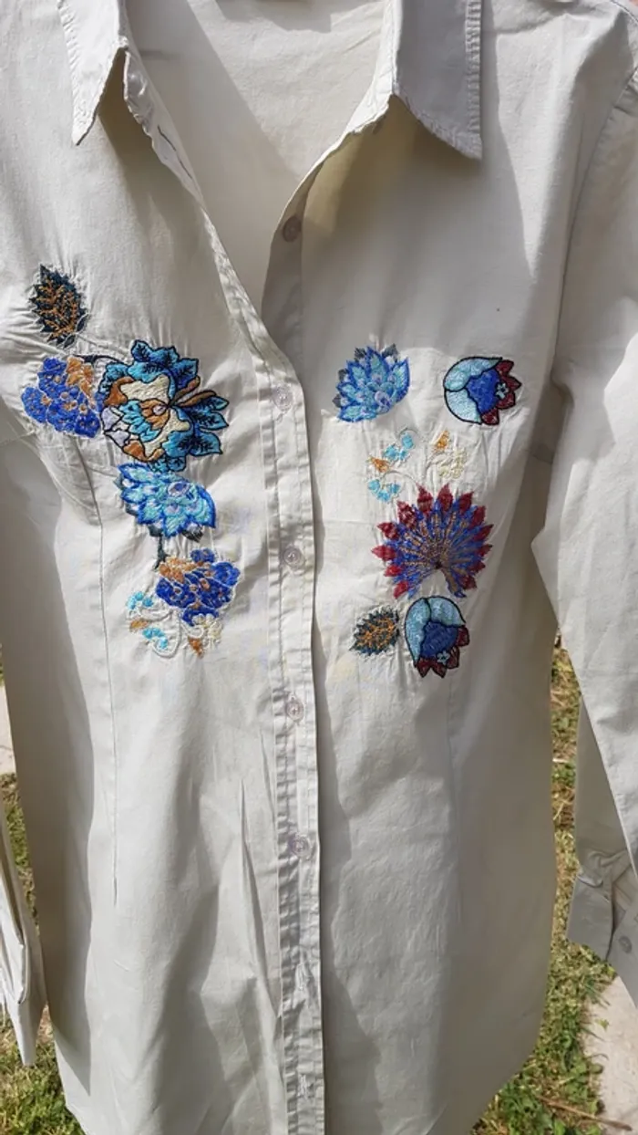 Chemise longue brodée - photo numéro 2