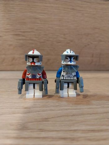 Figurines type lego Commandants Clones Rex et Fox star wars