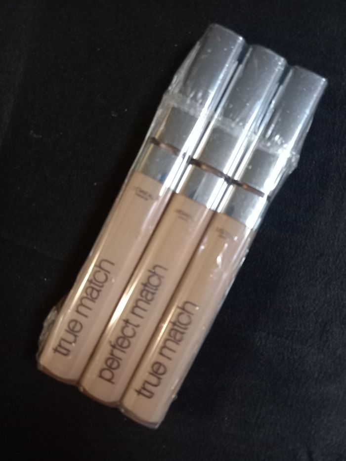 L'Oréal : 3 correcteurs  - 2R C Vanille