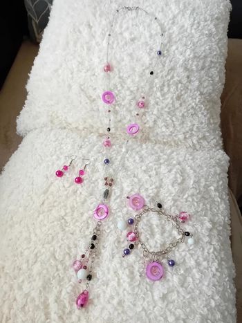 Parure bijoux fantaisie collier boucles d'oreilles bracelet neuf