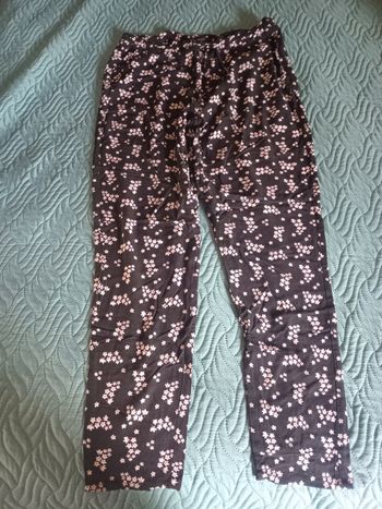 Pantalon noir fleuri léger