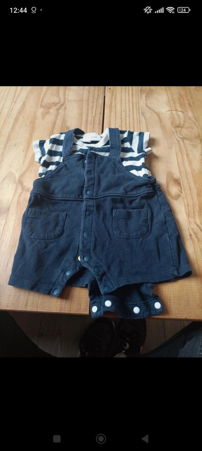 Robe salopette est combi short bébé fille