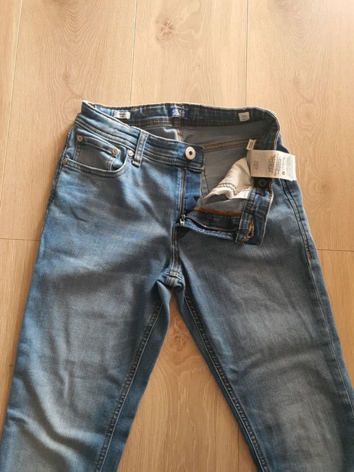 Jean skinny bleu. 14ans - photo numéro 2