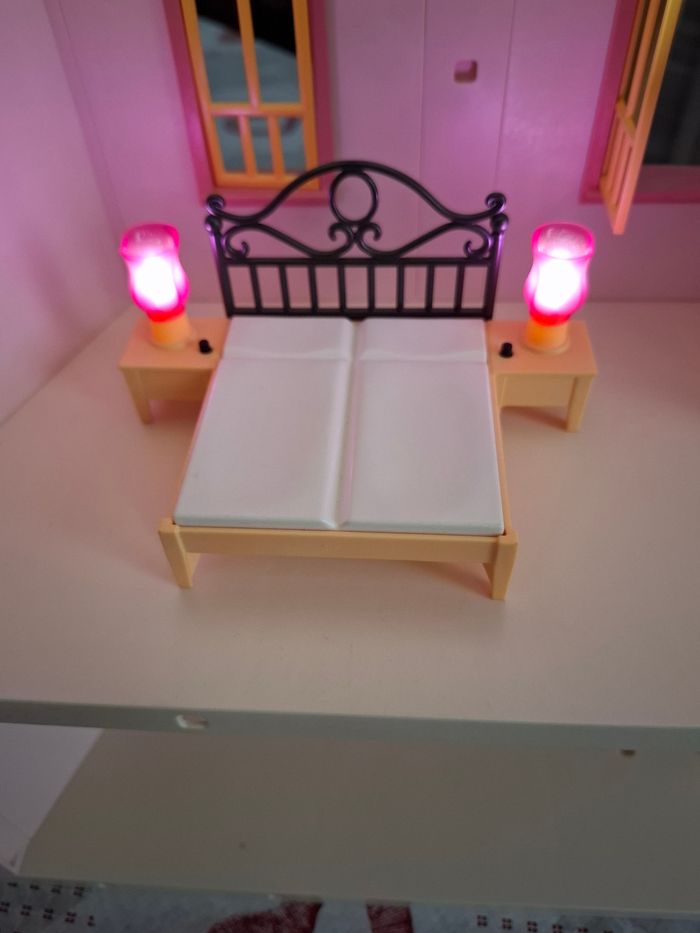 Grande maison rose Playmobil Dolhouse complète - photo numéro 9