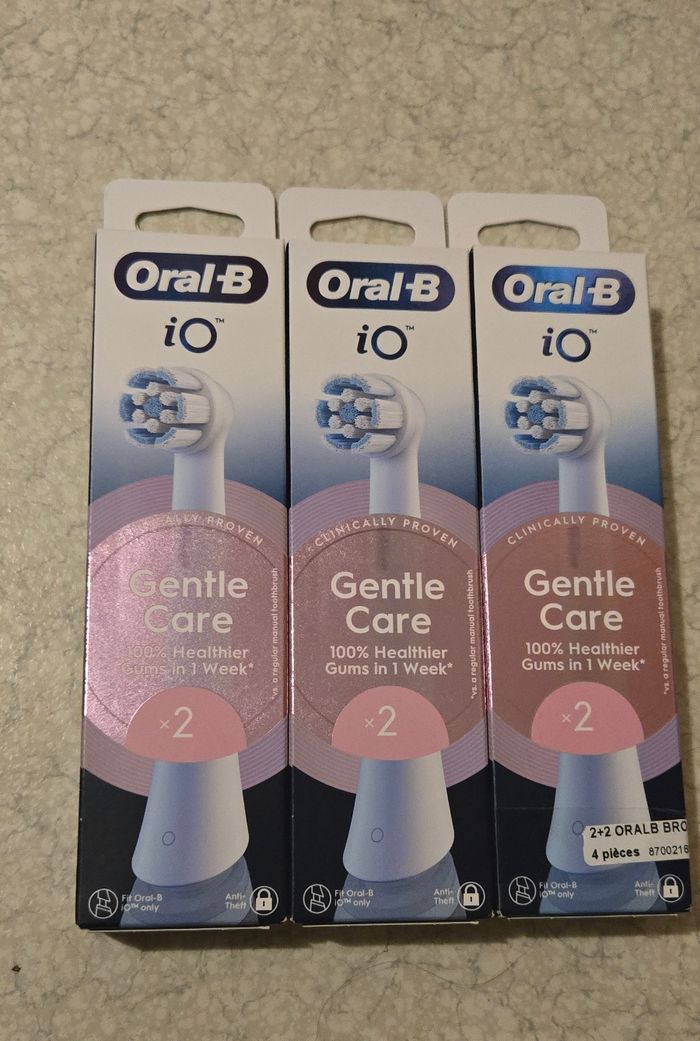 Lot 6 brossettes oral-b iO gentle care neuves