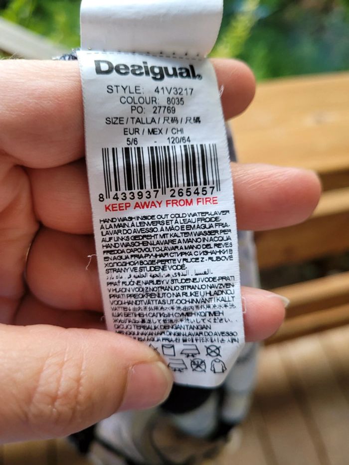 Superbe robe/tunique Desigual 5/6 ans, noir et jaune - photo numéro 8