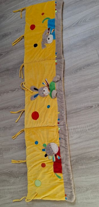 Tour de lit doux et moelleux