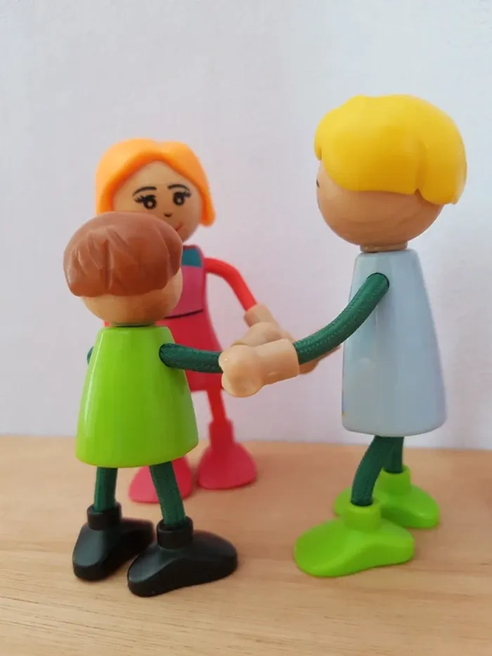 lot de figurines pour maison de poupée - photo numéro 11