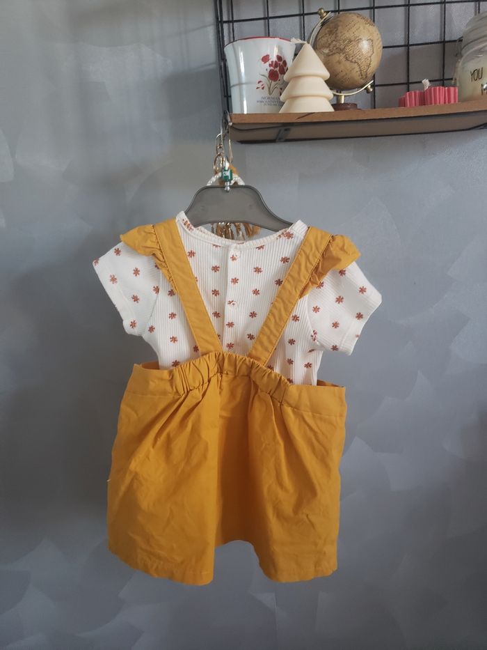 Robe + teeshirt 🎀 Sucre d'orge 9 mois 5€ - photo numéro 3