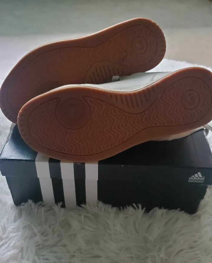 baskets Adidas crème pointure 38 - photo numéro 9