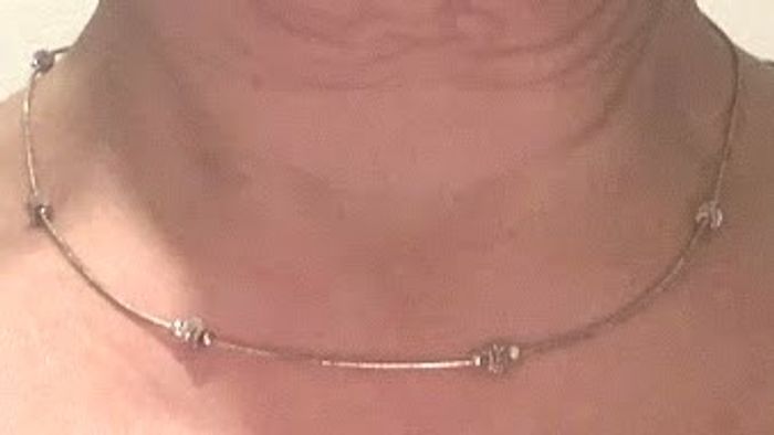Collier ras-du-cou chaîne boule couleur argent