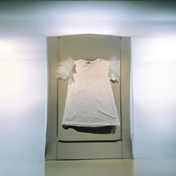 T-shirt Blanc à Manches en Tulle Volumineux
