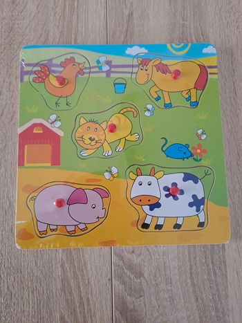 Puzzle en bois neuf