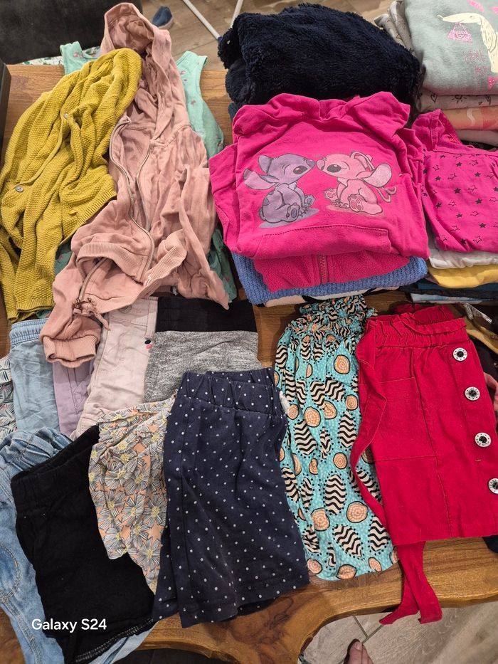 Lot vêtements fille 6 ans - photo numéro 3
