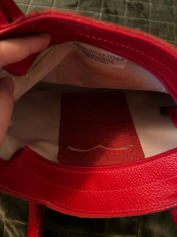 Sac à main rouge motif crocodile - photo numéro 16