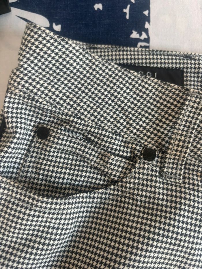 Pantacourt Gucci motif noir et blanc taille 44 - photo numéro 4