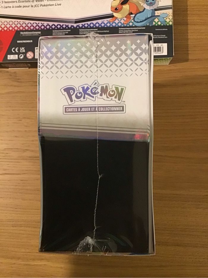 Lot ETB Coffret poster Cartes Pokémon Évolutions prismatiques Boosters Evoli - photo numéro 4