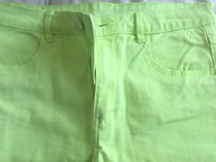Short jaune clair H&M 12-13 ans - photo numéro 4