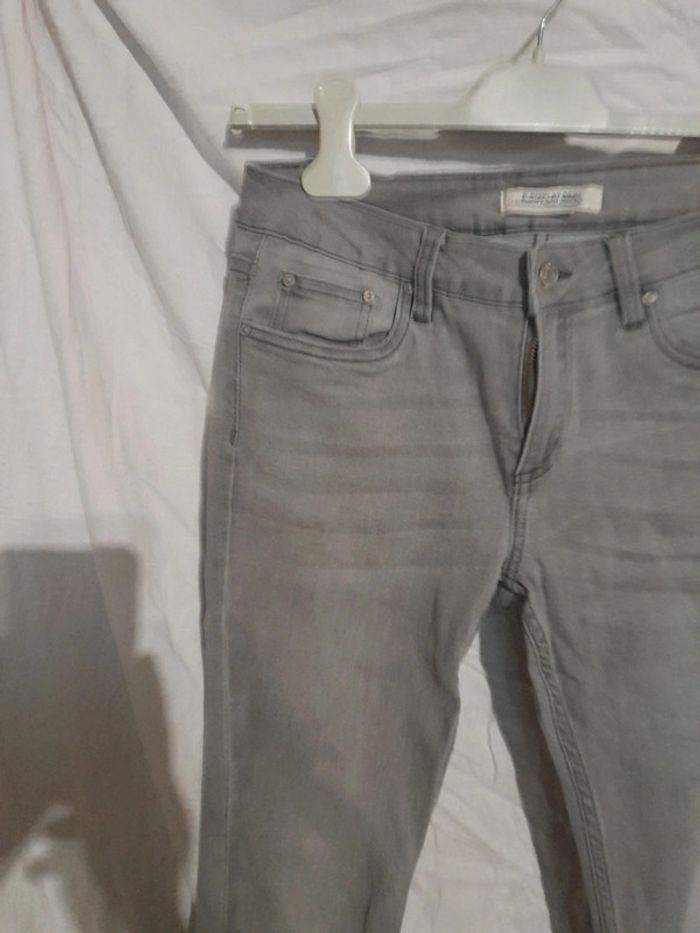 Jeans skinny gris - photo numéro 2