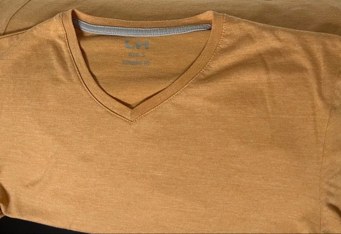 Tee-shirt jaune moutarde - photo numéro 3