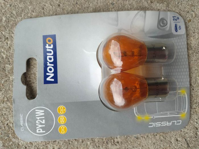 Lot 2 ampoules automobile PY21W 12V - photo numéro 2