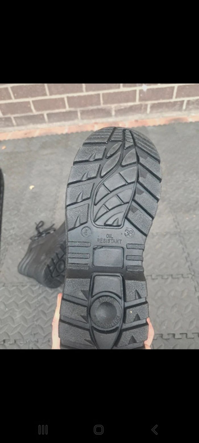 chaussure de sécurité neuve marque ergos taille 38. - photo numéro 6