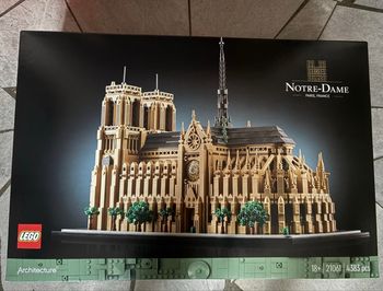 Lego Architecture Notre-Dame de Paris 21061