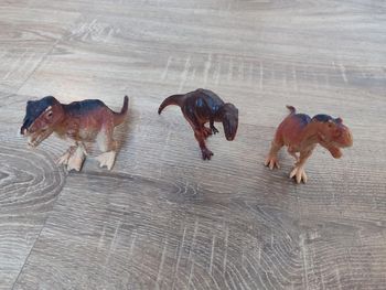 Lot de 3 dinosaures
