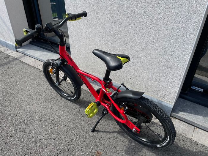 Velo enfant rouge 4-6 ans btwin decathlon 16 pouces - photo numéro 4