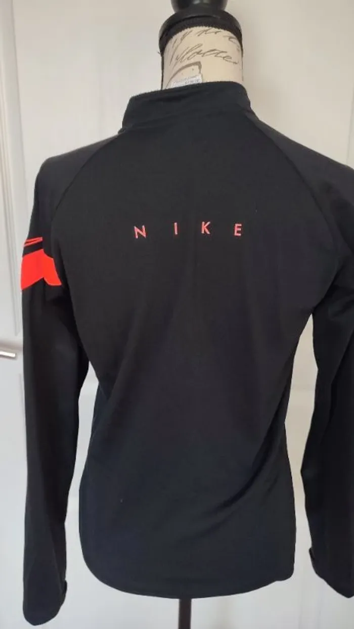 NIKE DRI FIT TAILLE L ENFANT - photo numéro 4