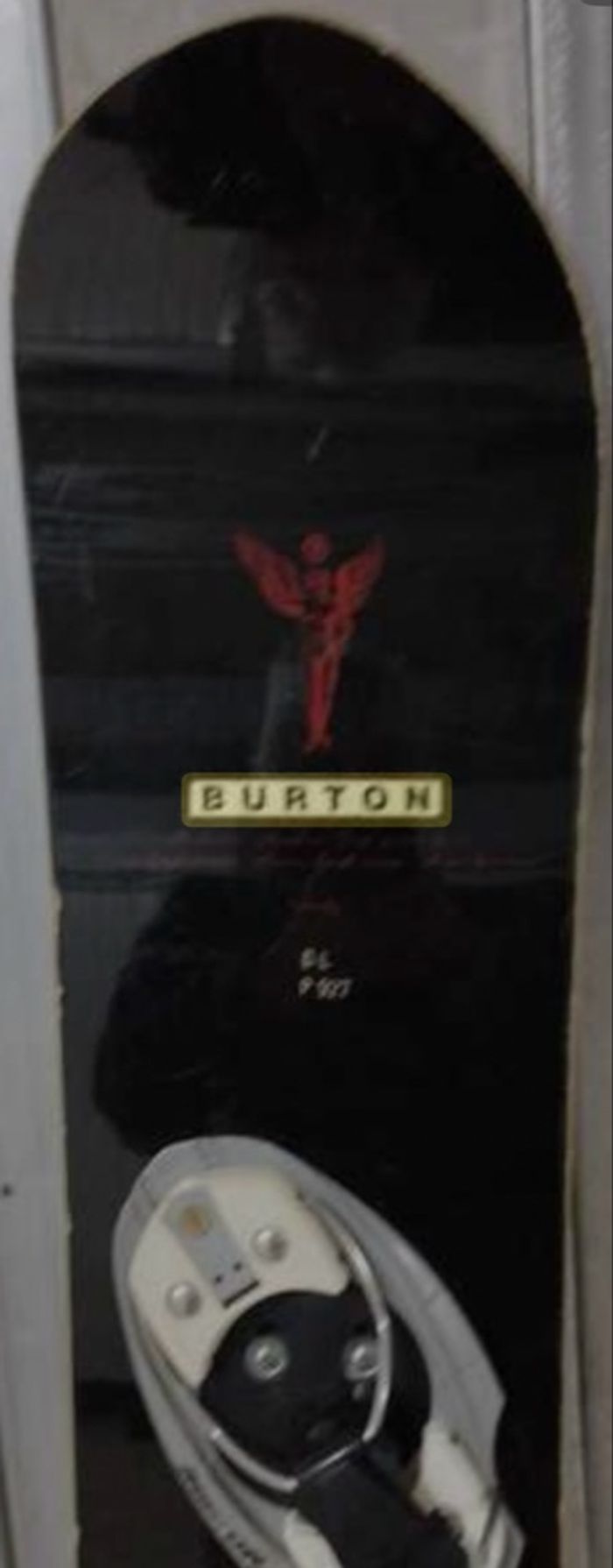 Snowboard BURTON noir brillant  BL 157 - descente, position goofy, fixations incluses - photo numéro 4