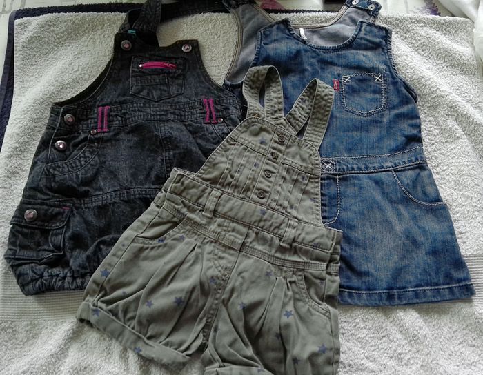 lot de 2 robes en jean + une salopette