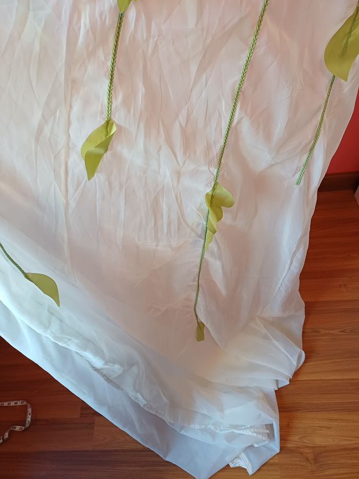 Ciel de lit bébé en voile blanc et feuilles vertes - photo numéro 4