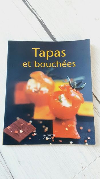 Livre de recettes Tapas et bouchées,  Hachette pratique