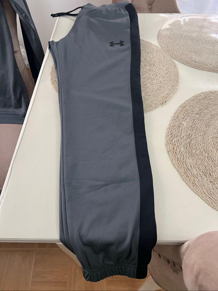 Ensemble Under Armour  taille YXL - photo numéro 10