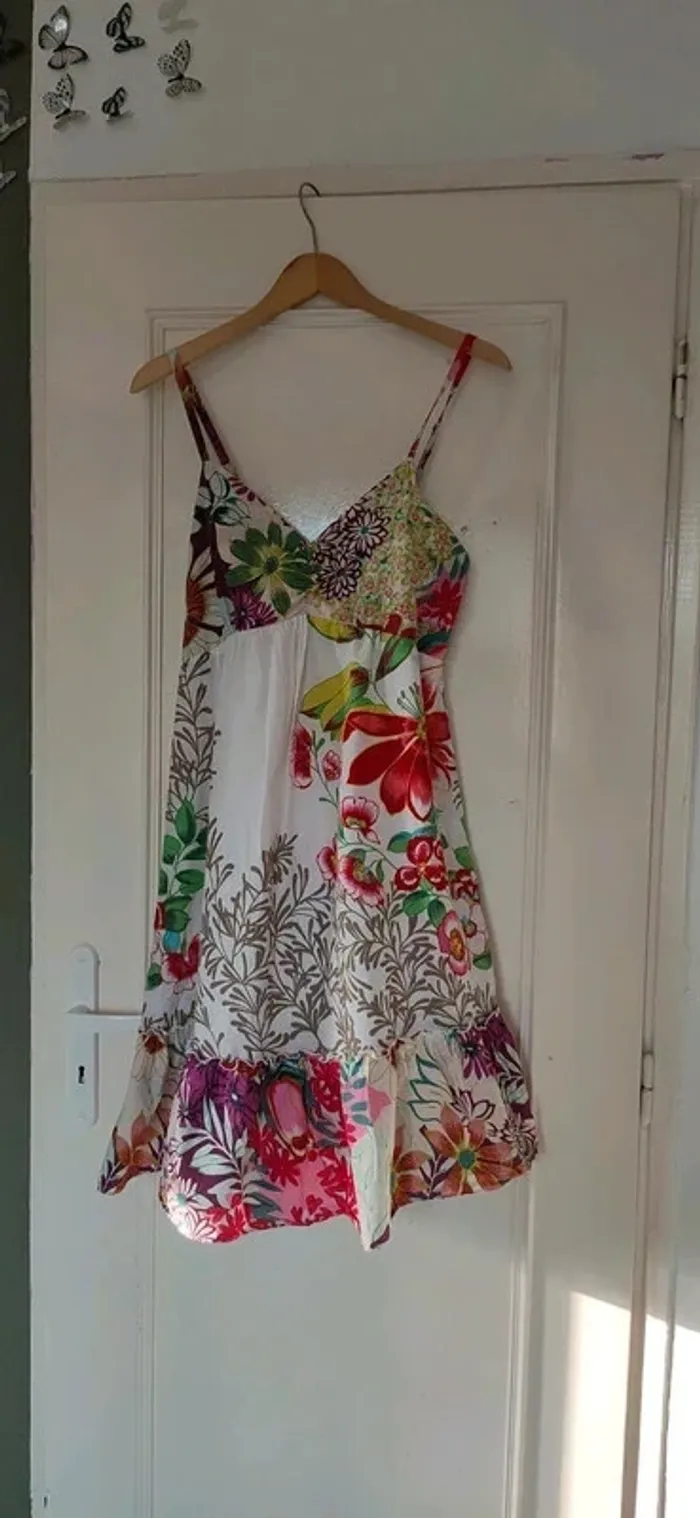 Robe. legere fleurie - photo numéro 4