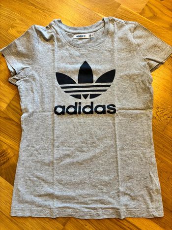 Tee-shirts adidas