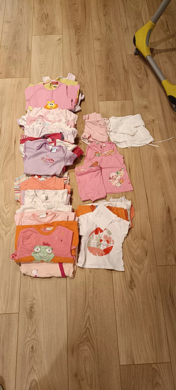 Lot de 3 mois fille  (pantalon, bodys, pyjamas léger et ) - photo numéro 6