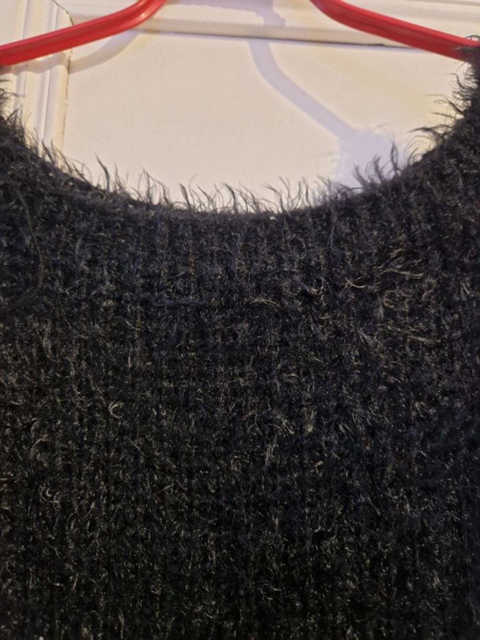 Pull tout doux 🖤 - photo numéro 3