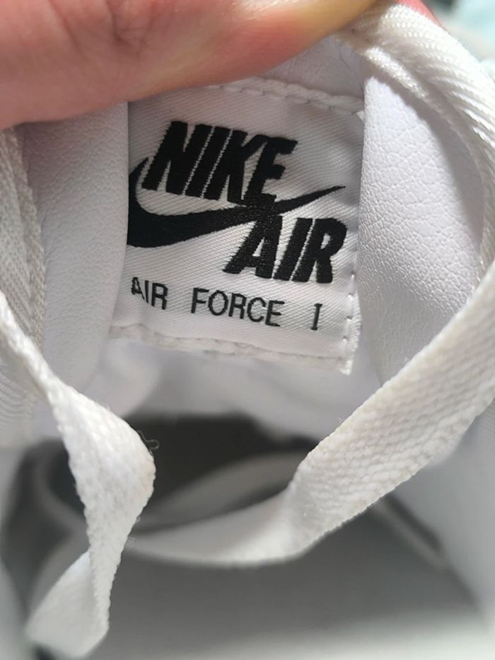 Baskets Nike air force one blanche glacier Bleu pointure 38.5 neuves sans boîte - photo numéro 8
